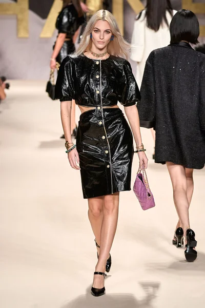 Look 13